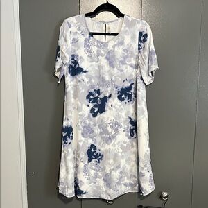 Wilfred Aritzia Blue and White Floral Mini Dress